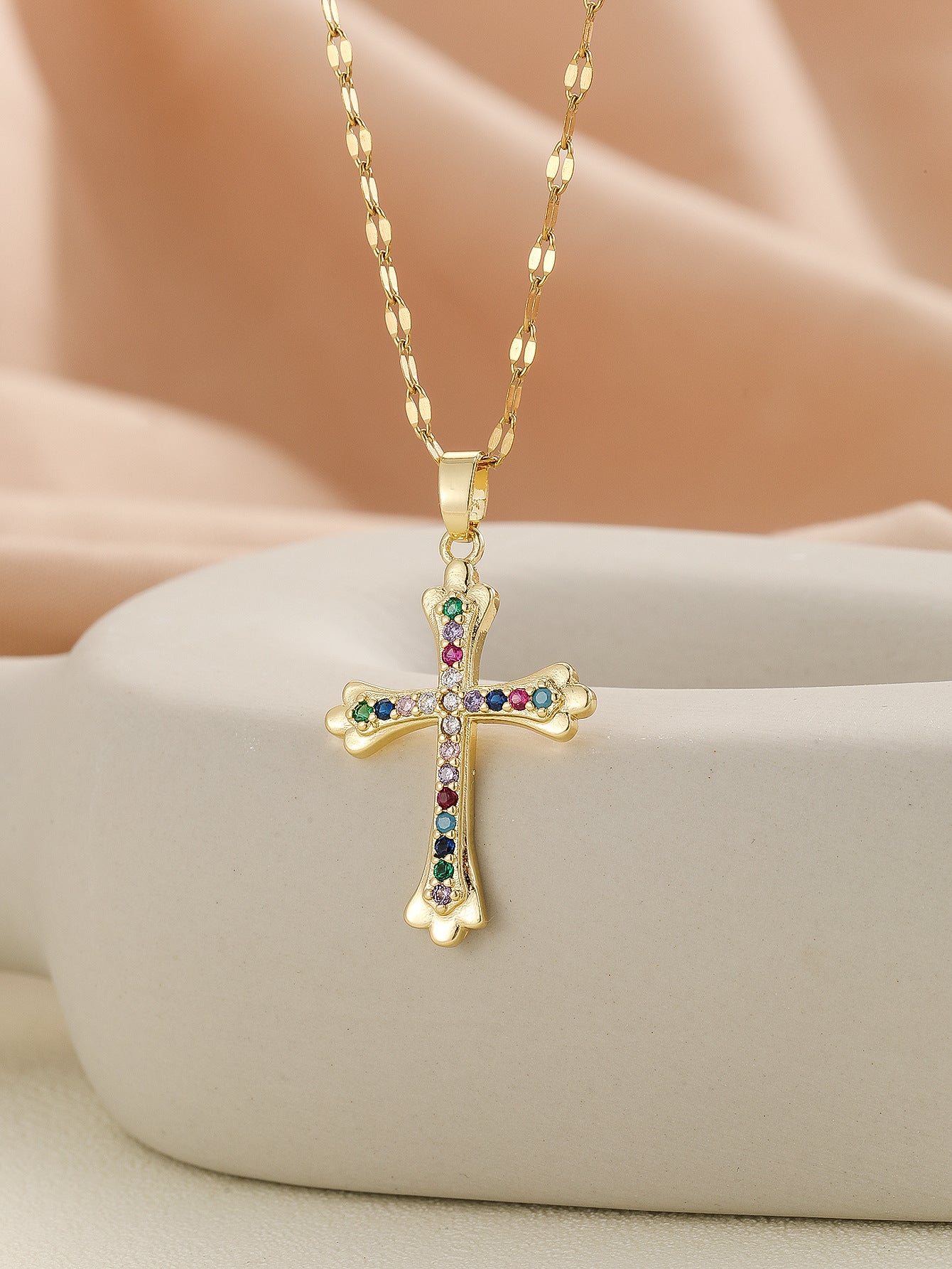 Personalized Cross Necklace with Micro-Inlaid Zirconium